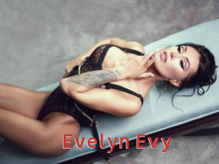 Evelyn_Evy