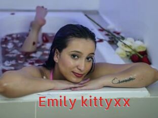 Emily_kittyxx