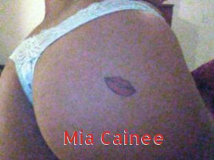 Mia_Cainee