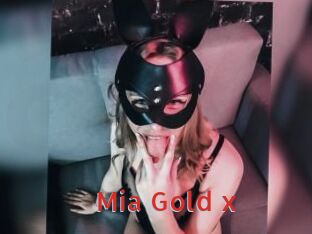 Mia_Gold_x