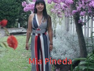 Mia_Pineda