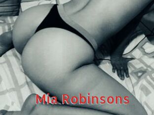 Mia_Robinsons