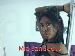 Mia_Sandeers