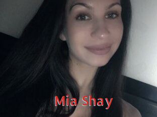 Mia_Shay