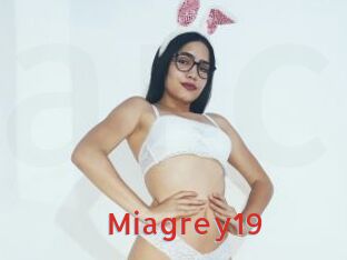 Miagrey19