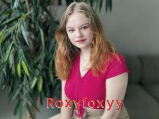 Roxyfoxyy