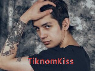 TiknomKiss